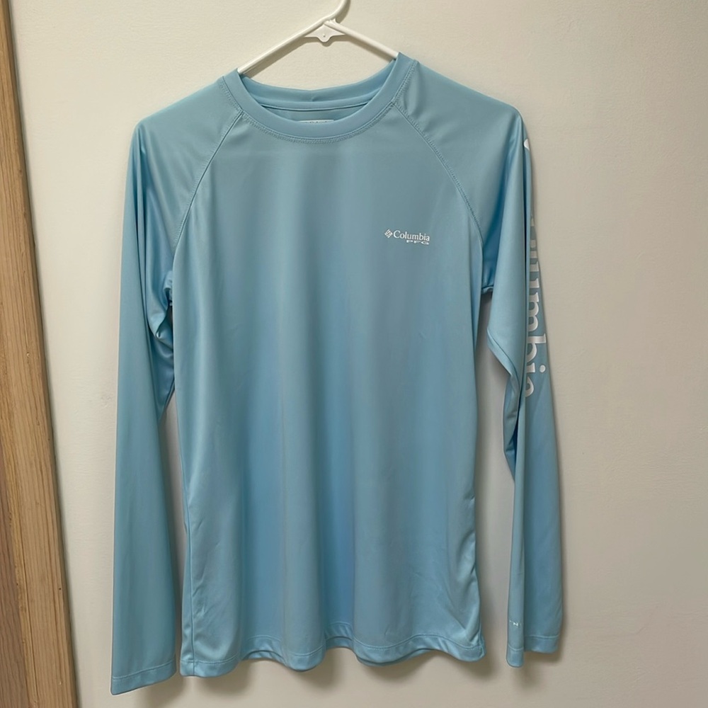 Columbia Womens long sleeve PFG shirt